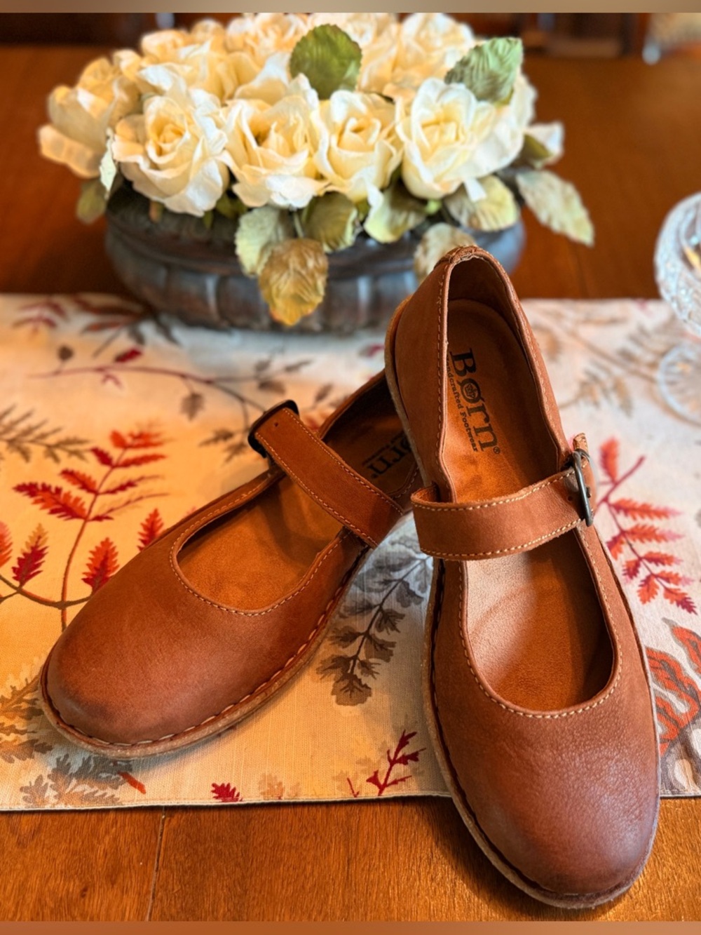 Born Women’s Mary Jane Leather Shoes in Brown Leather, EUC, barely worn.